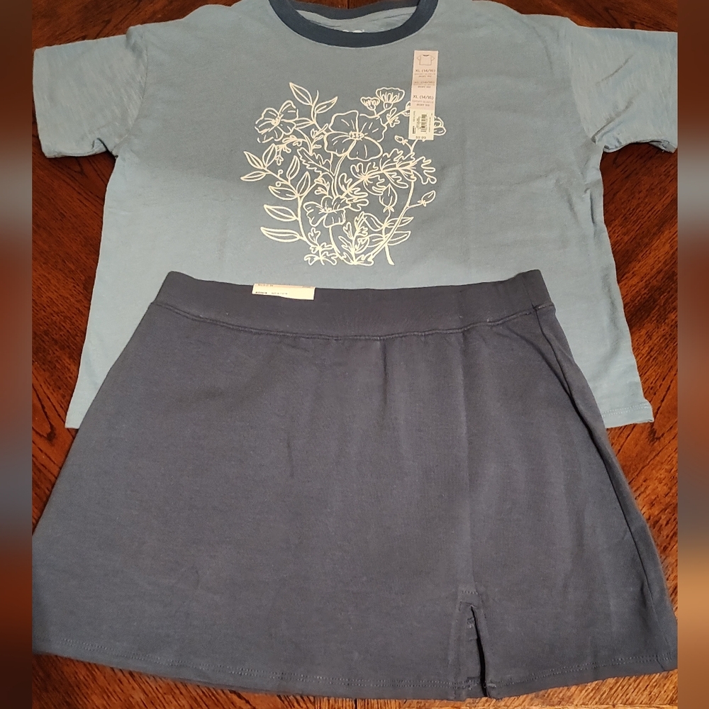 NWT size 14/16 SO skort & t-shirt outfit
